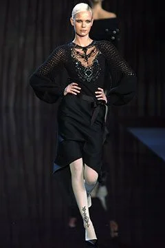 Look 25